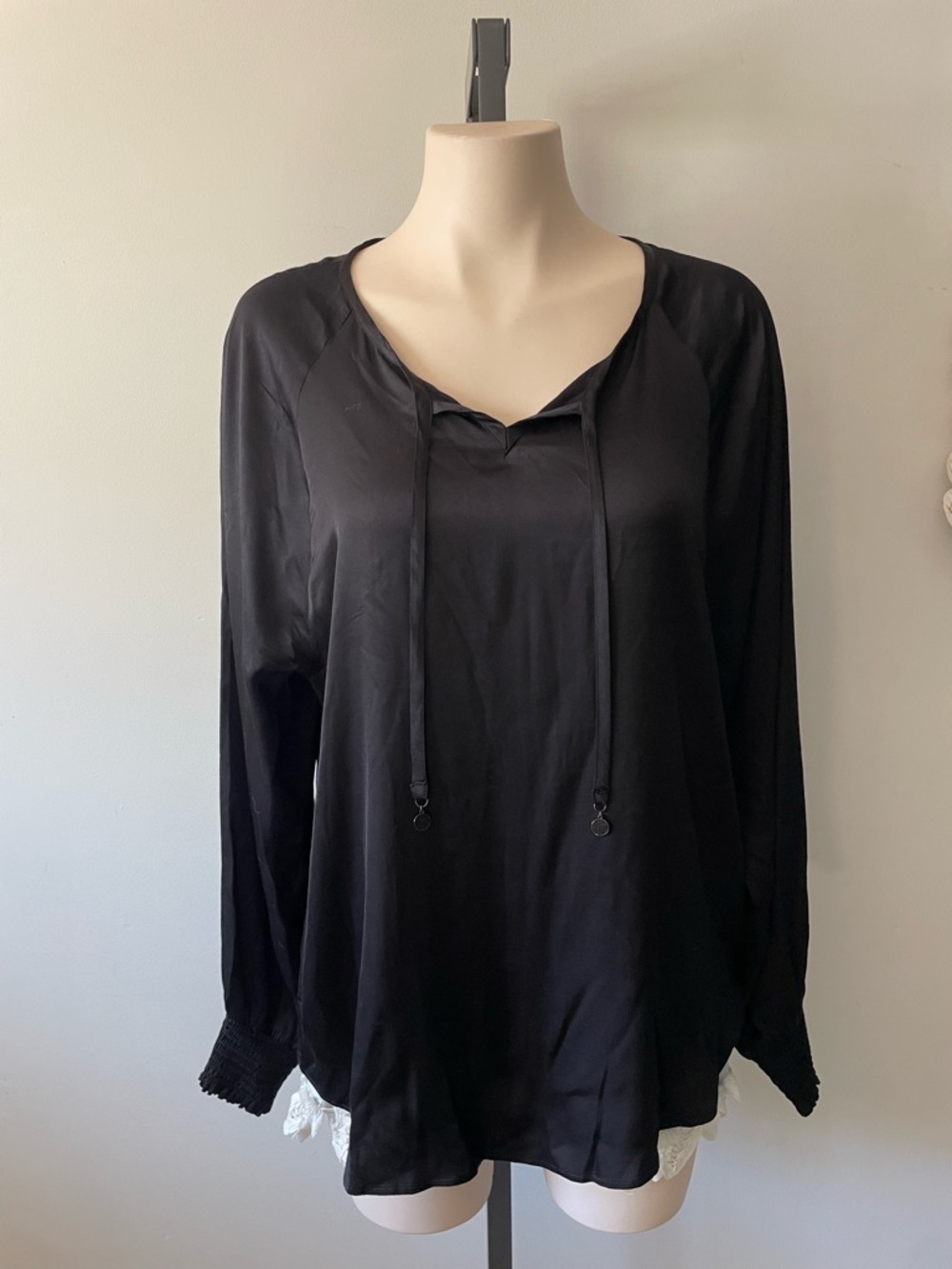 Nile Tie Front Flowy Blouse Silky 100% Viscose Smocked Cuffs Size XL